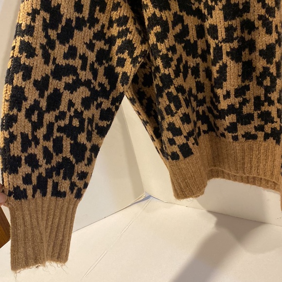 Old Navy NEW Woman Thick Brown Leopard Print Pullover Crew Neck Sweater Size XL - Picture 3 of 5